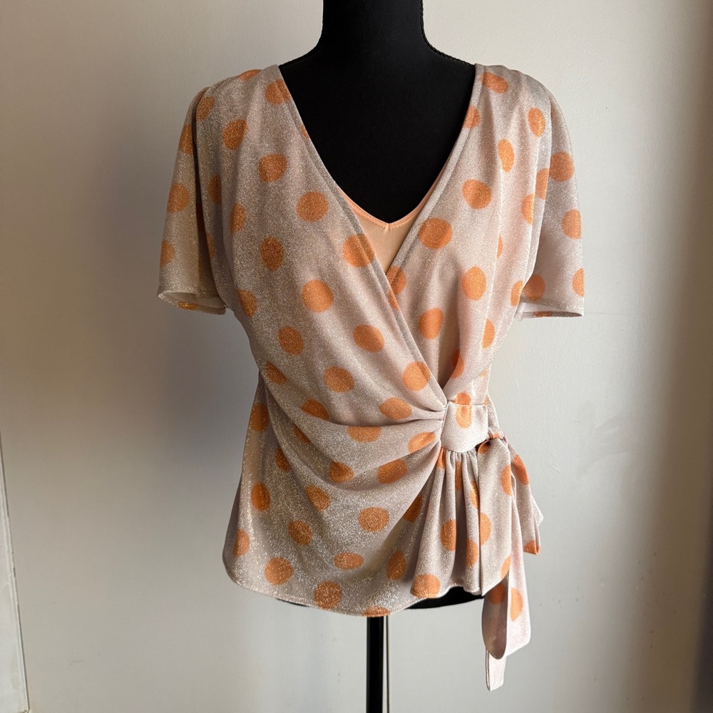 Eva Franco Anthropologie Sweetwater Top in Orange Dot Flutter Sleeve Size Small - Picture 2 of 14